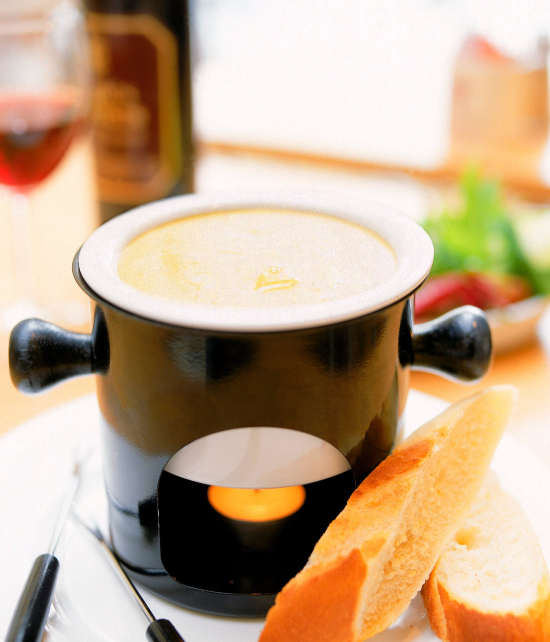 Fond of Fondue? Try our delicious cheesy recipe