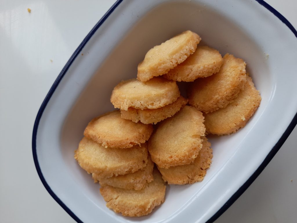 THE BEST PARMESAN BISCUITS....EVER!